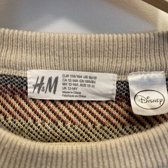 H&M Disney Mickey Mouse Sweater 16-18 Youth  Pullover All Over Graphic Donald XL - Picture 2 of 7
